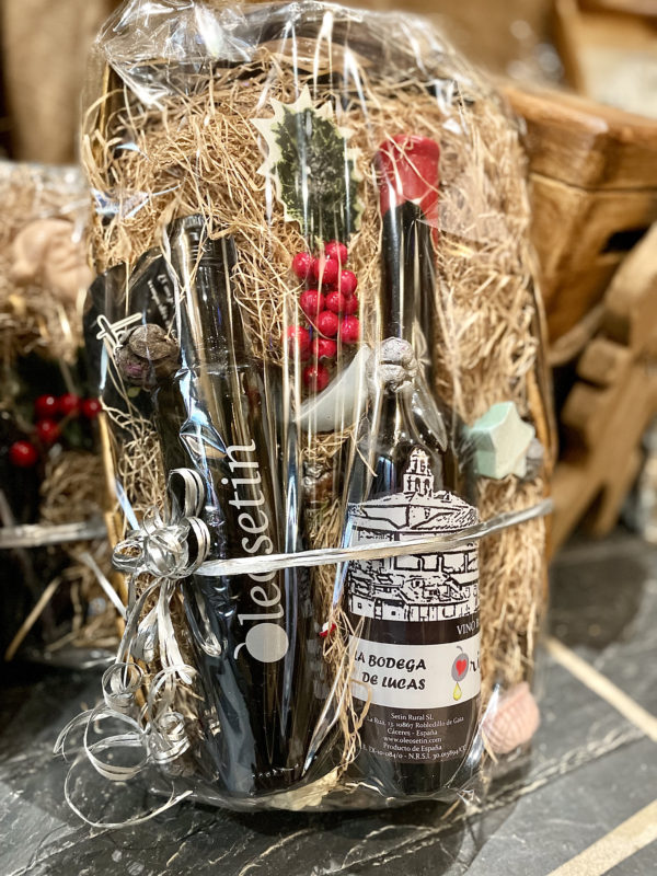 Cesta regalo lo mejor de la tierra oleosetin Cesta regalo lo mejor de la tierra oleosetin