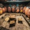 Experiencias turísticas, bodega tradicional de Robledillo de Gata, elaboración de vinos de pitarra